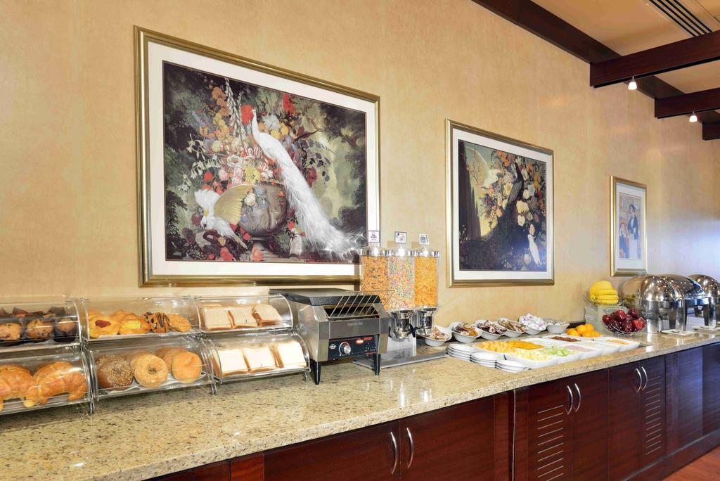 Best Western Primrose Hotel Downtown Toronto Exterior photo