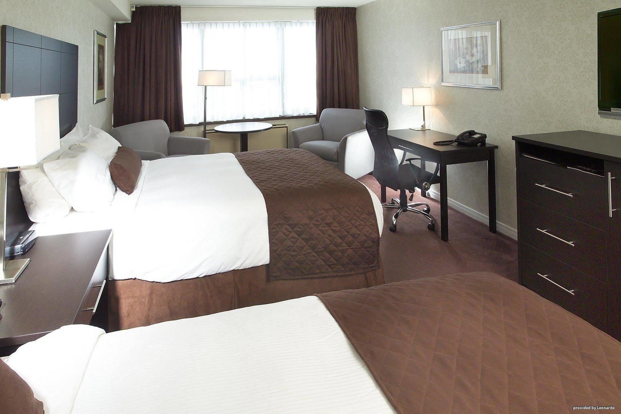 Best Western Primrose Hotel Downtown Toronto Room photo